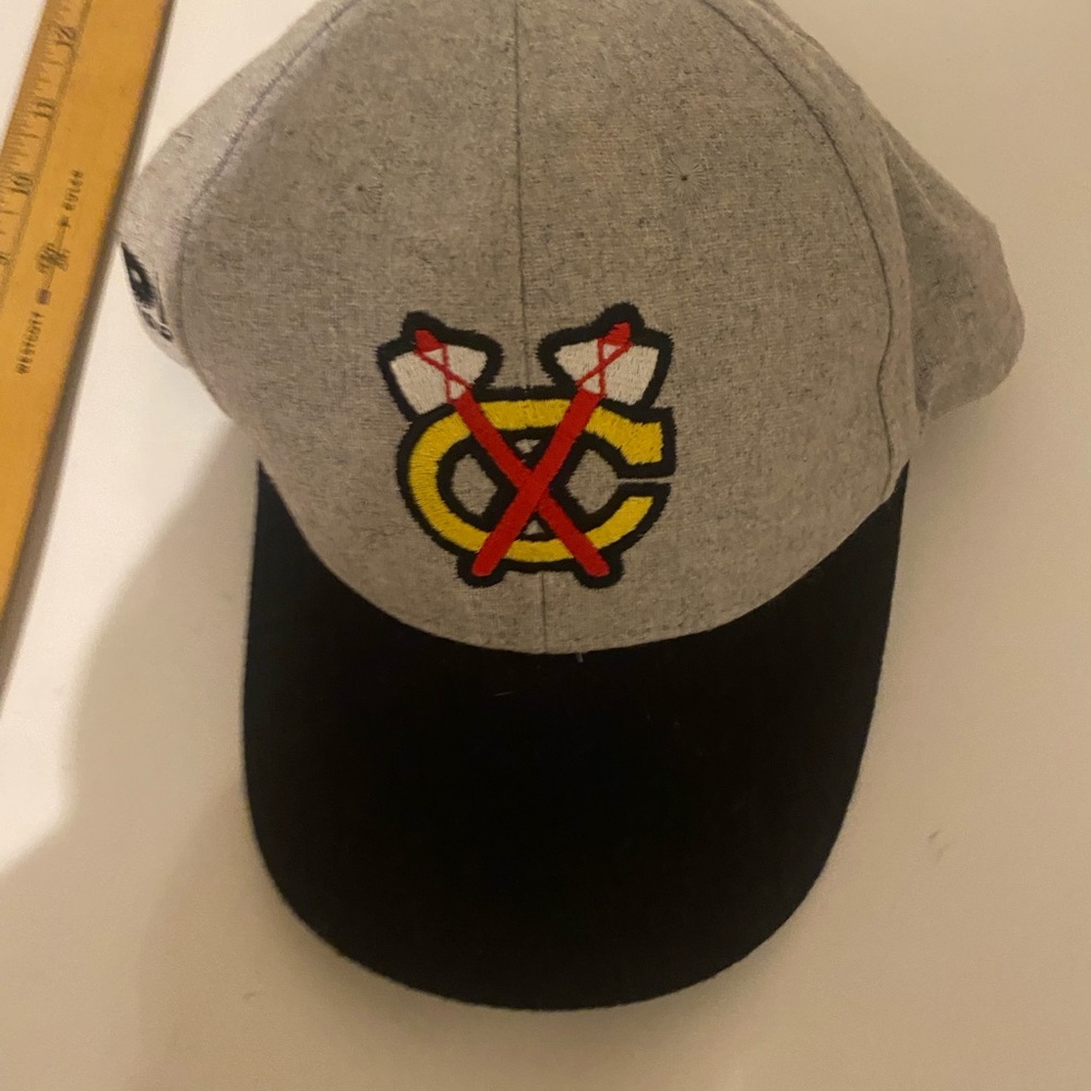 Chicago Blackhawk’s adjustable plastic hat made by Kick 10 - Picture 3 of 4